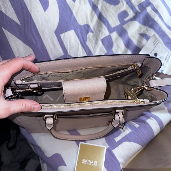 Michael Kors Purse - Picture 5 of 6